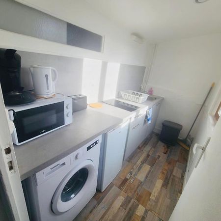 Appart Chu Rouen Lapeche Topskyhome Екстер'єр фото